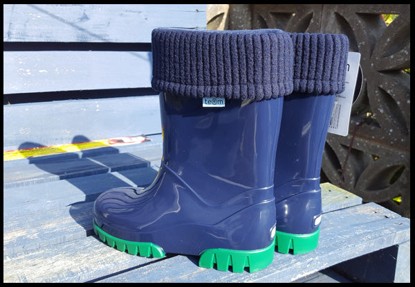 Navy blue kids welly boots.